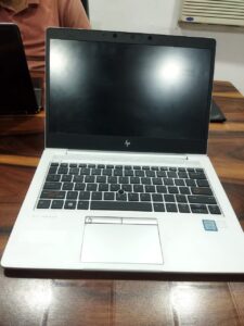 Hp Elite book 830  G5/G6  i5 8th generation  8GB RAM 256GB SSD  14.0,ips screen